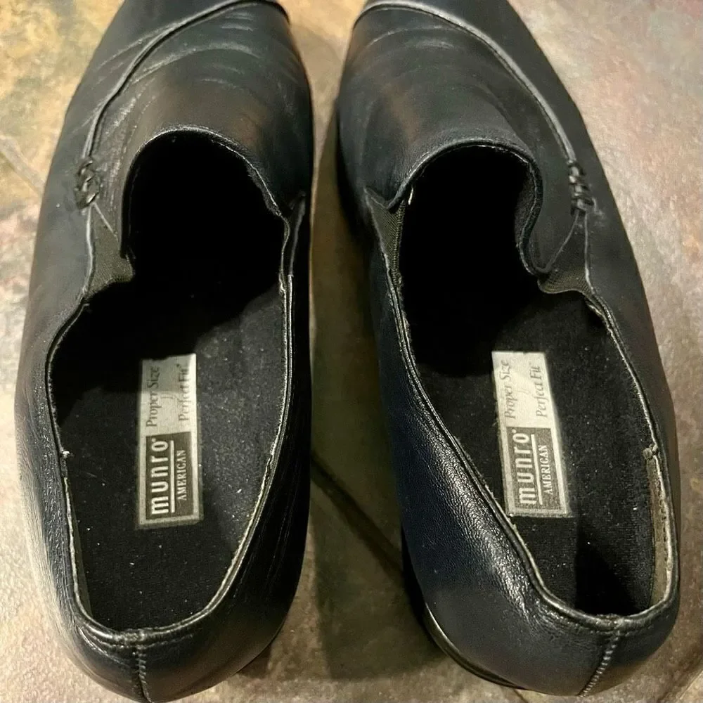 Munro American Walking Wedge Shock Absorbent Size 6